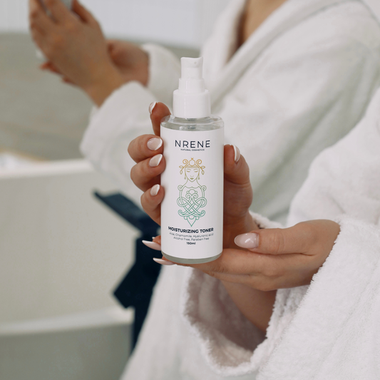 Moisturizing Toner with Chamomile, Aloe Vera, and Hyaluronic Acid